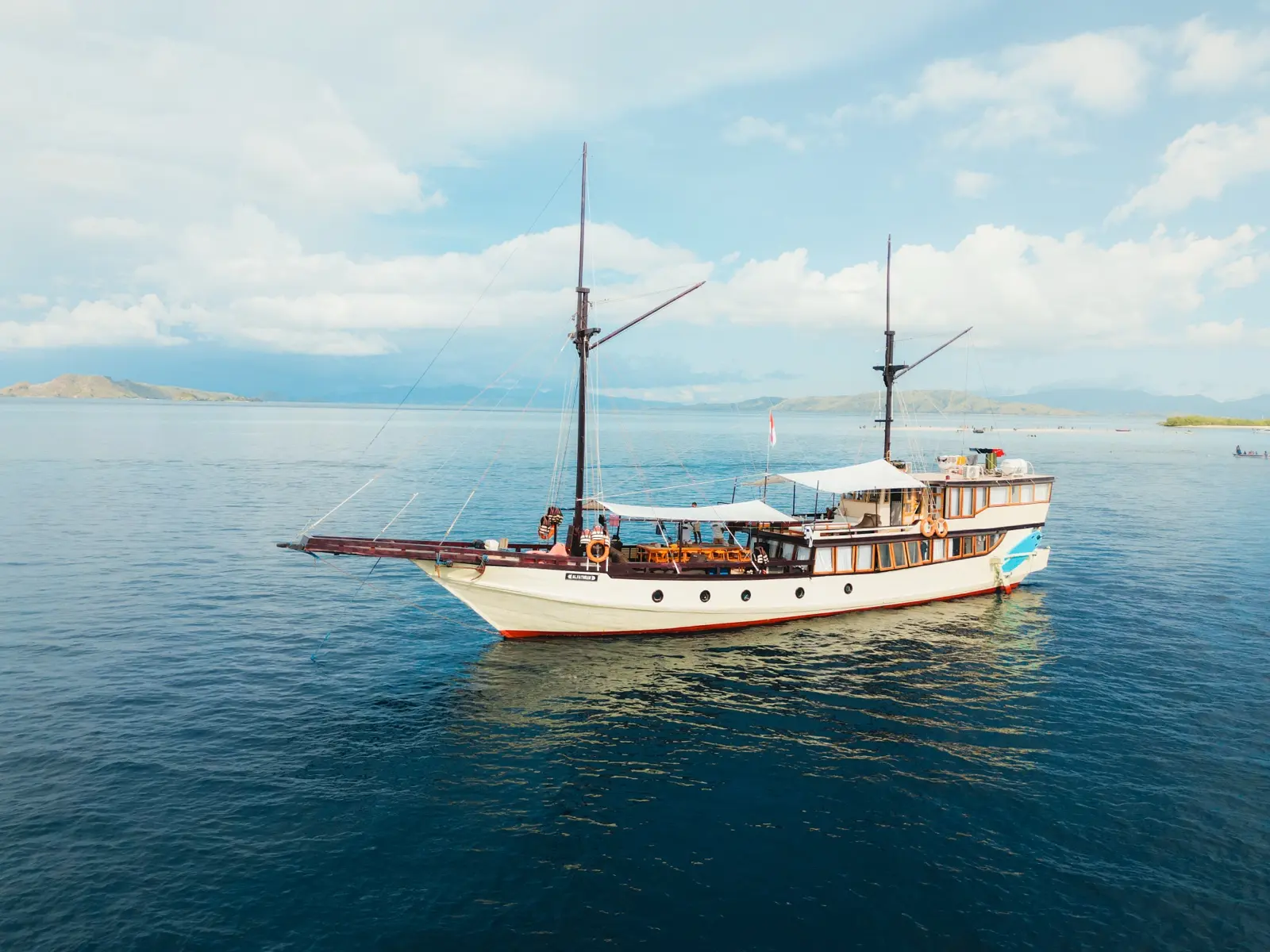 Alfatran — Alfatran Phinisi — Sailing Komodo
