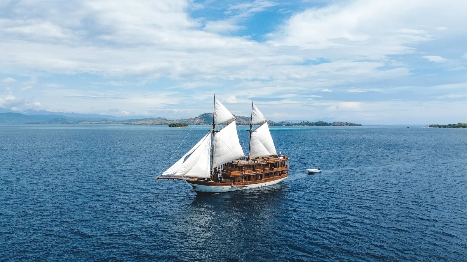 Join an open trip from IDR 3.250.000.