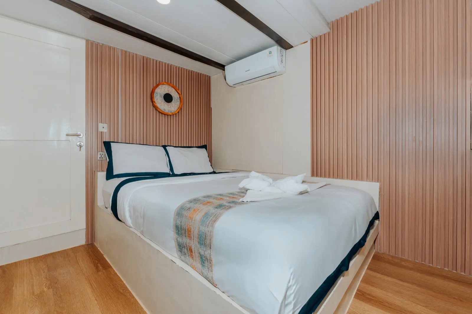 Sharing Cabin 3 on Tara