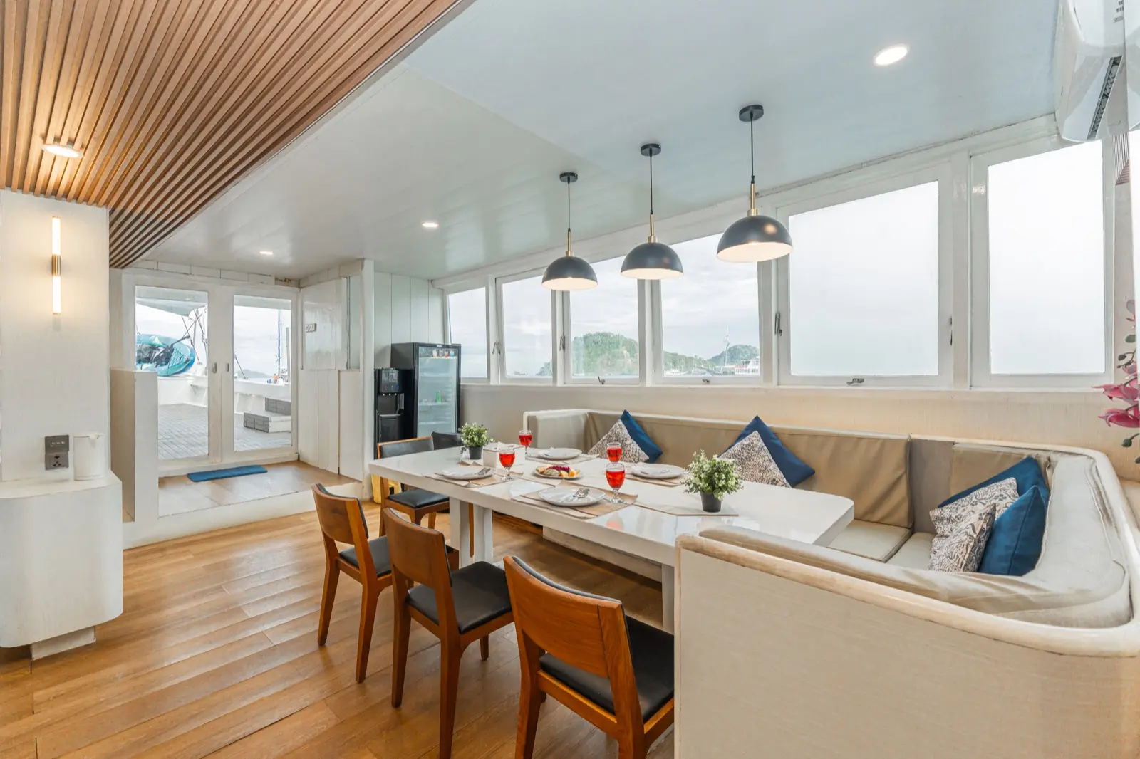 Tara — dining room